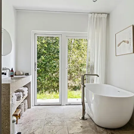 Сasa de vacaciones With Panoramic Windows And Stones Rørvig