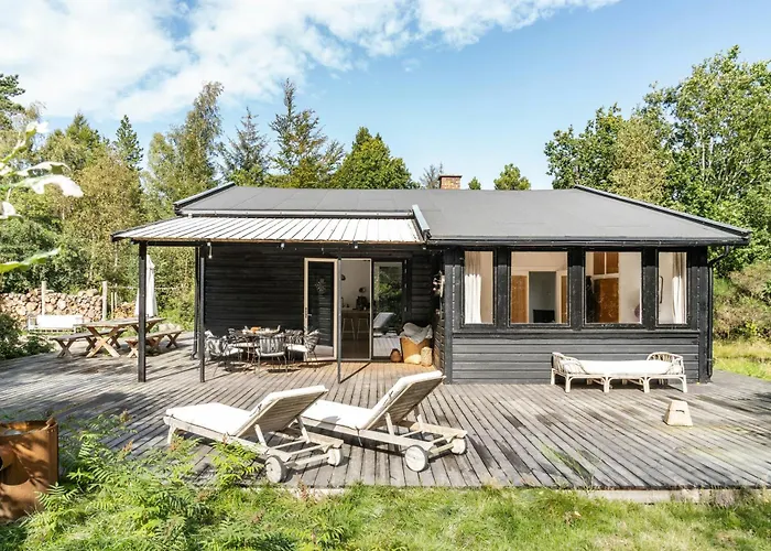 Сasa de vacaciones With Panoramic Windows And Stones Rørvig