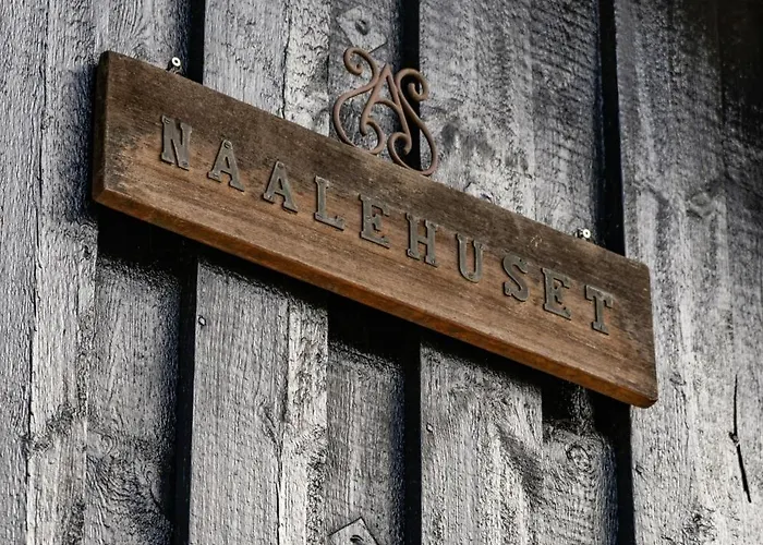 With Panoramic Windows And Stones Сasa de vacaciones Rørvig